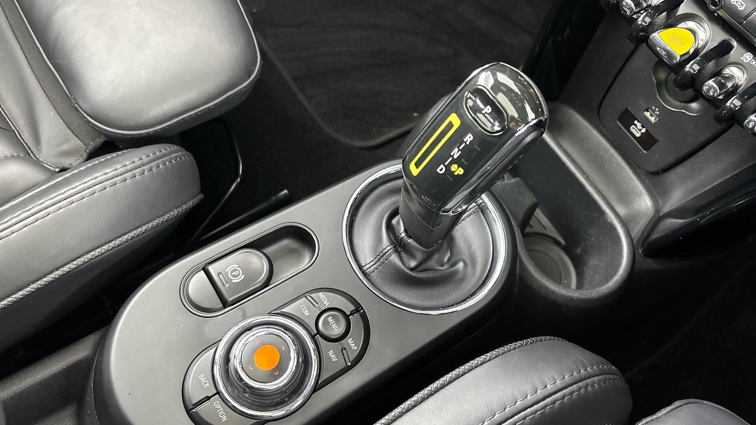 Used MINI Hatch 2020 for sale - 76832367: Photo 10