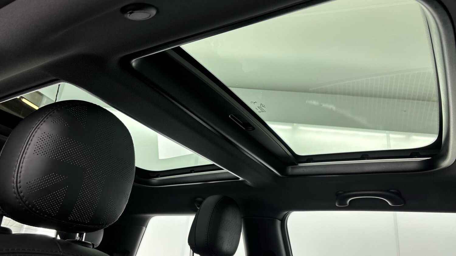 Used MINI Hatch 2020 for sale - 76832367: Photo 41