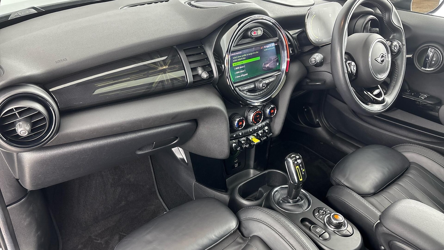 Used MINI Hatch 2020 for sale - 76832367: Photo 7