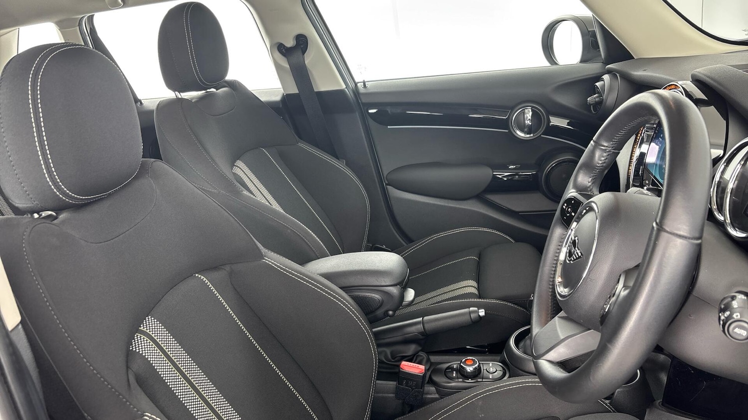 Used MINI Hatch 2021 for sale - 77097875: Photo 11