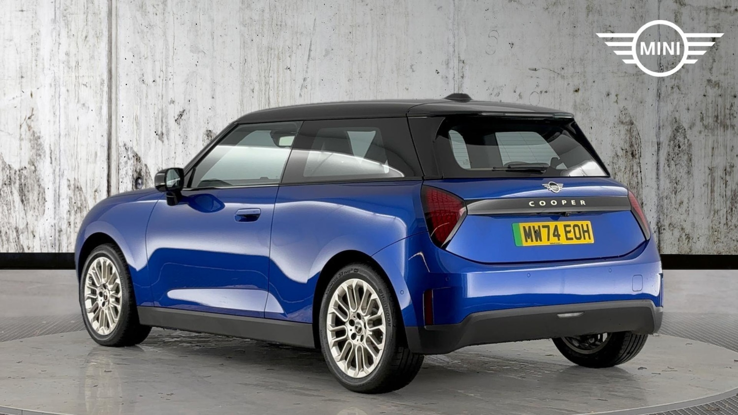 Used MINI Cooper 2024 for sale - 76760113: Photo 2