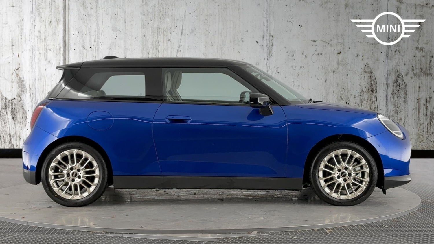 Used MINI Cooper 2024 for sale - 76760113: Photo 3