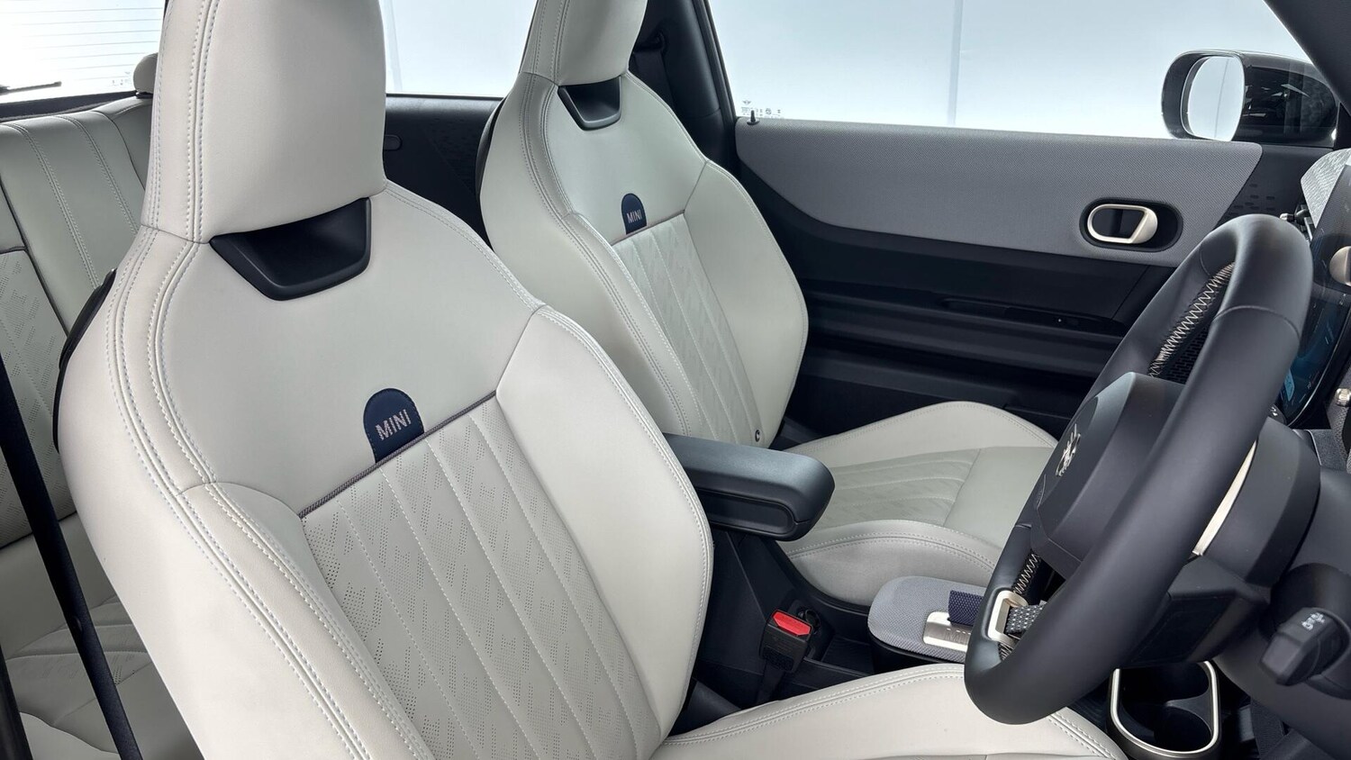 Used MINI Cooper 2024 for sale - 76760098: Photo 11