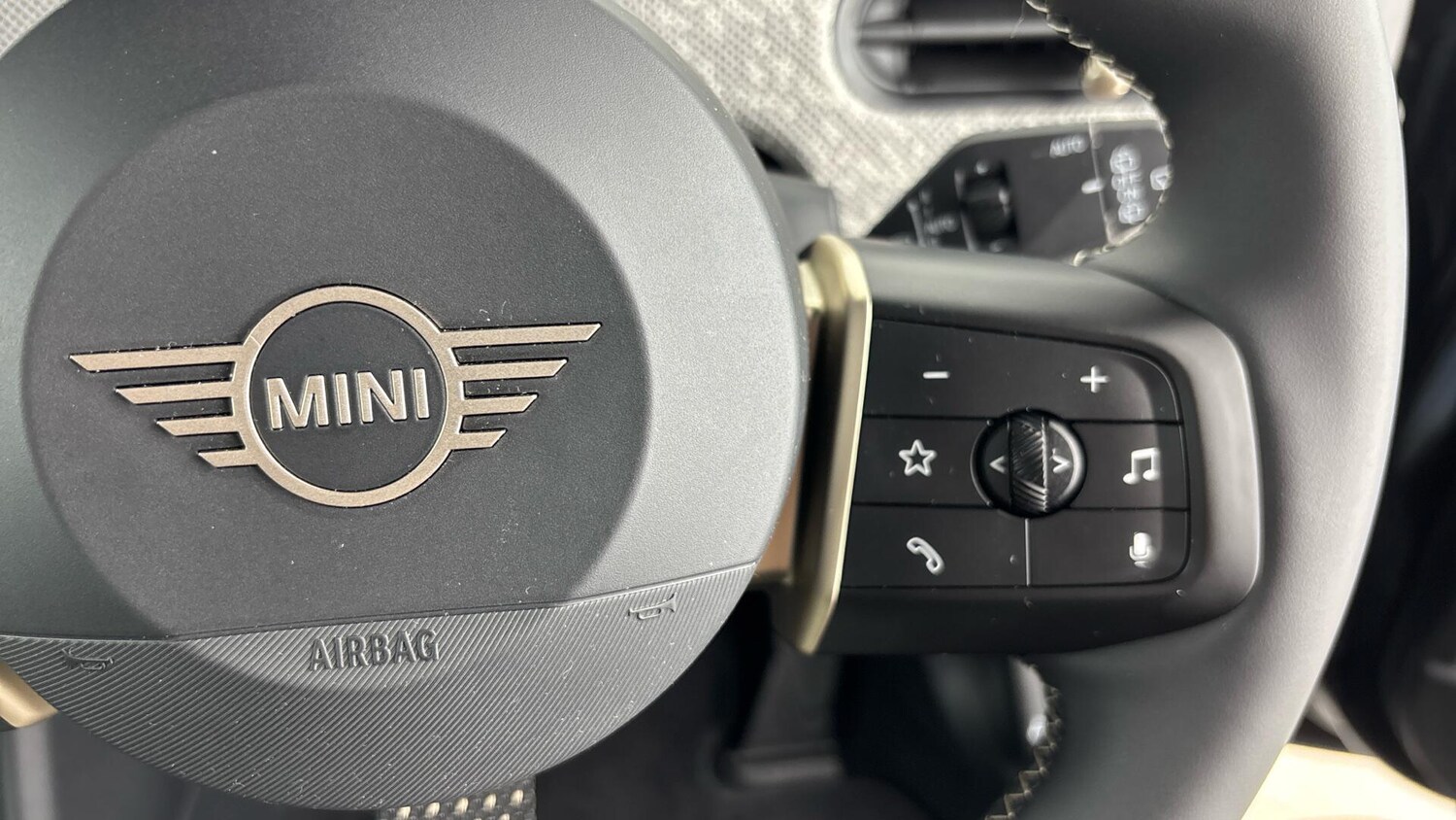 Used MINI Cooper 2024 for sale - 76760098: Photo 18