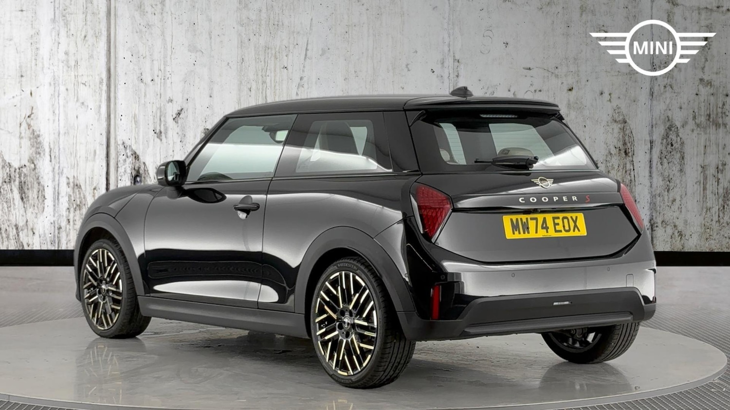 Used MINI Cooper 2024 for sale - 76760098: Photo 2