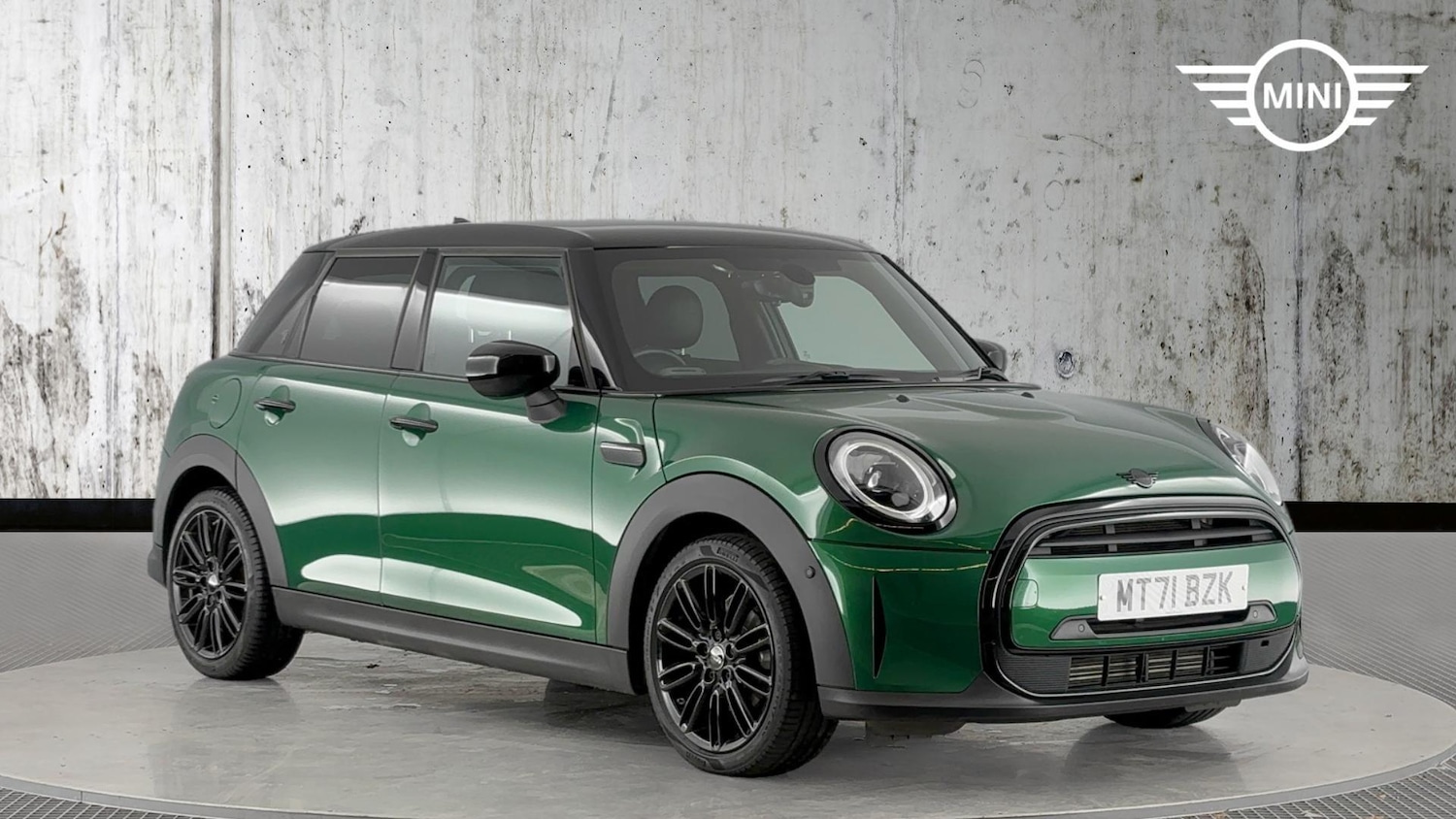 Used MINI Hatch 2021 for sale - 76760131: Photo 1