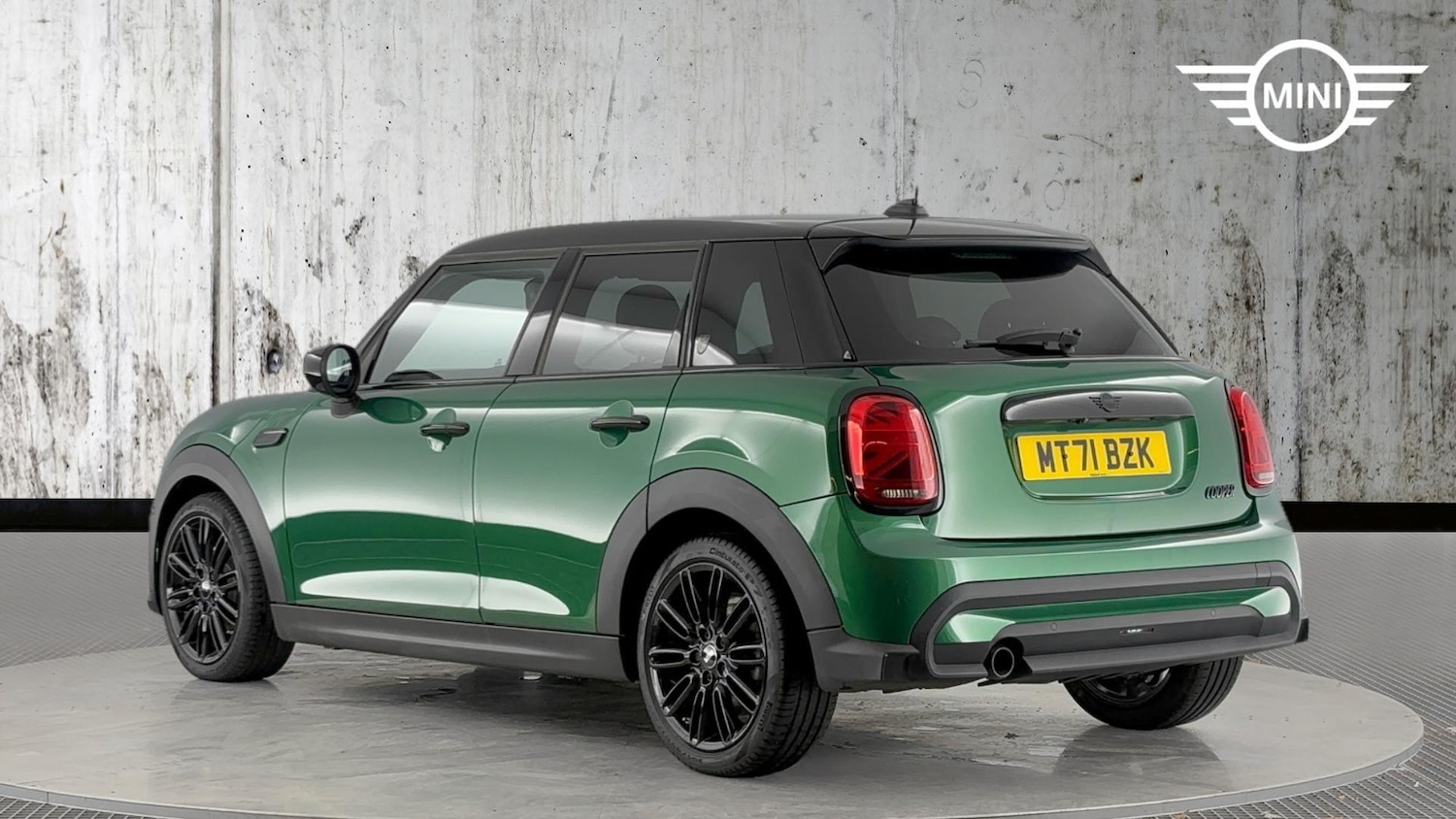 Used MINI Hatch 2021 for sale - 76760131: Photo 2