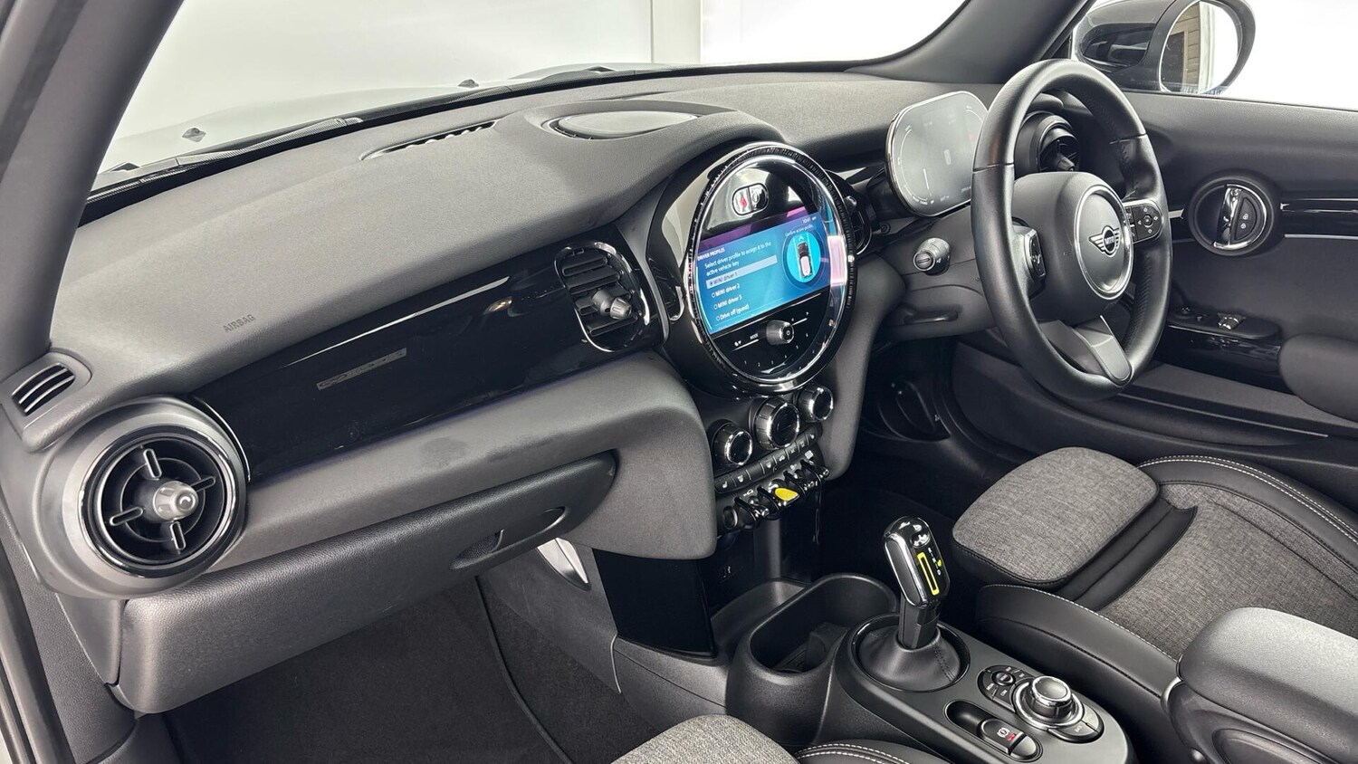 Used MINI Hatch 2022 for sale - 76760032: Photo 7