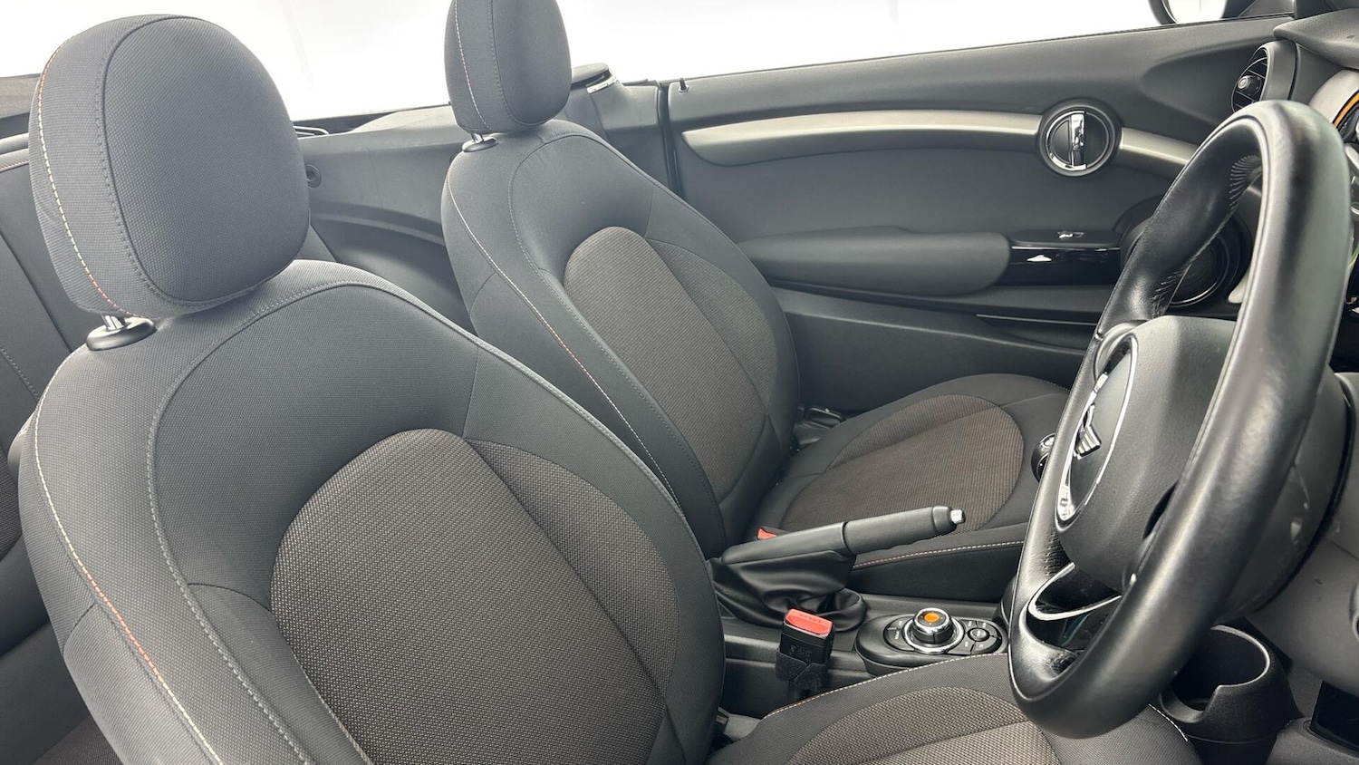 Used MINI Convertible 2017 for sale - 77564938: Photo 11