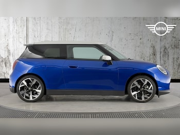 Used MINI Hatch 2024 for sale - 77564774: Photo