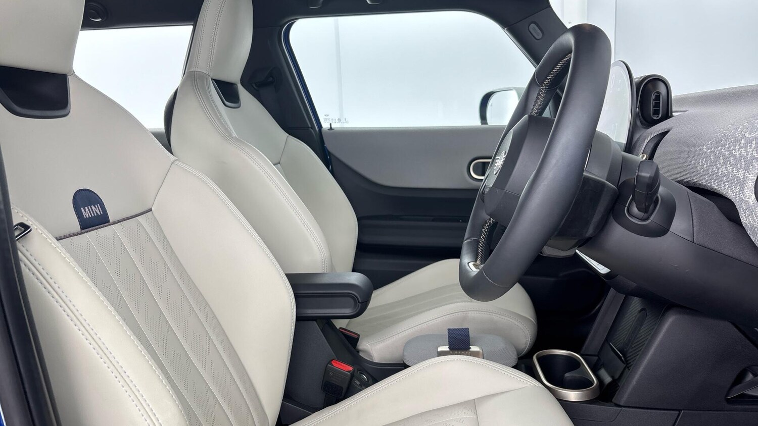 Used MINI Hatch 2025 for sale - 77016212: Photo 11