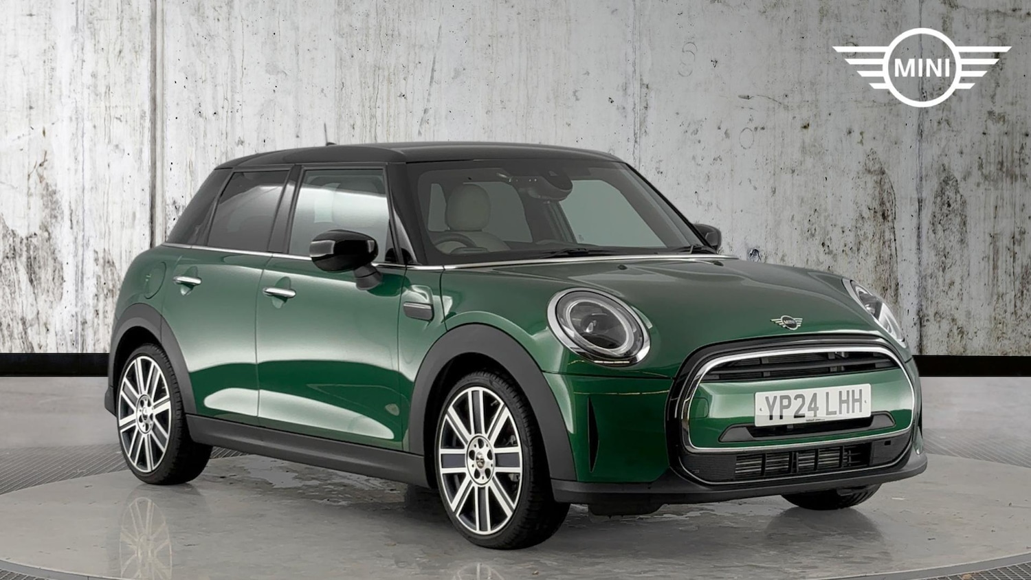 Used MINI Hatch 2024 for sale - 76952484: Photo 1