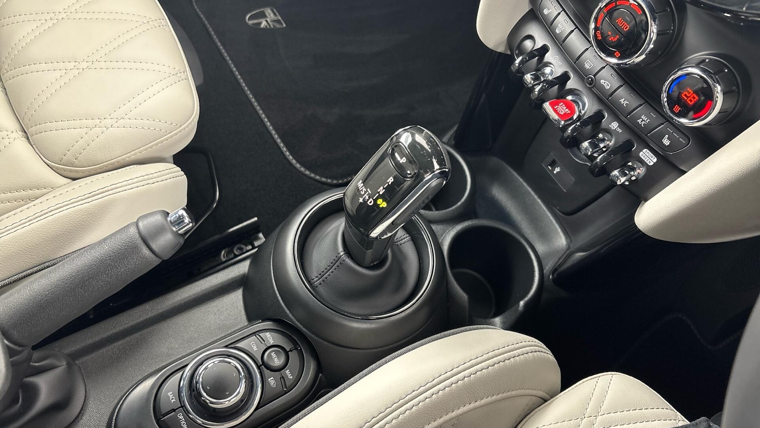 Used MINI Hatch 2024 for sale - 76952484: Photo 10