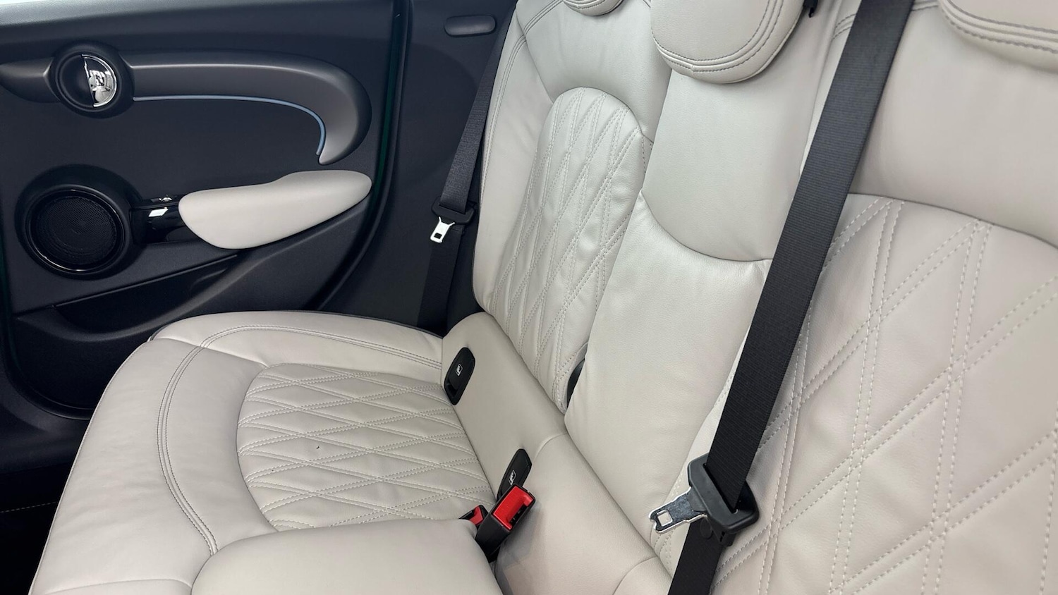 Used MINI Hatch 2024 for sale - 76952484: Photo 12