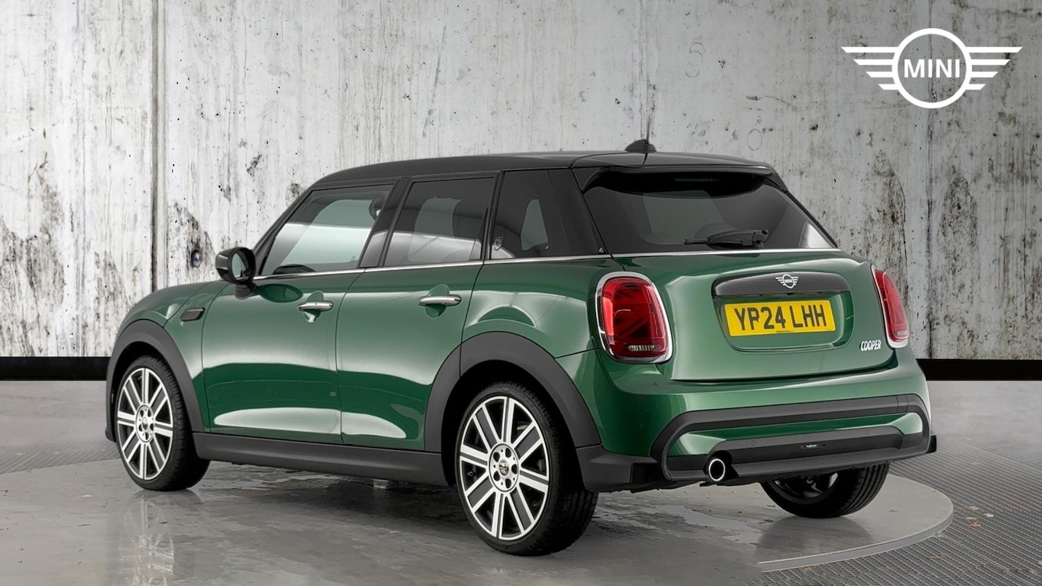 Used MINI Hatch 2024 for sale - 76952484: Photo 2