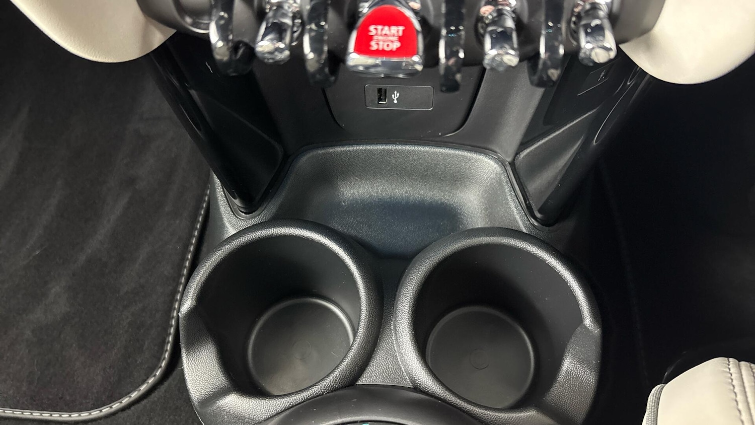 Used MINI Hatch 2024 for sale - 76952484: Photo 31