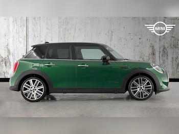 Used MINI Hatch 2024 for sale - 76952484: Photo