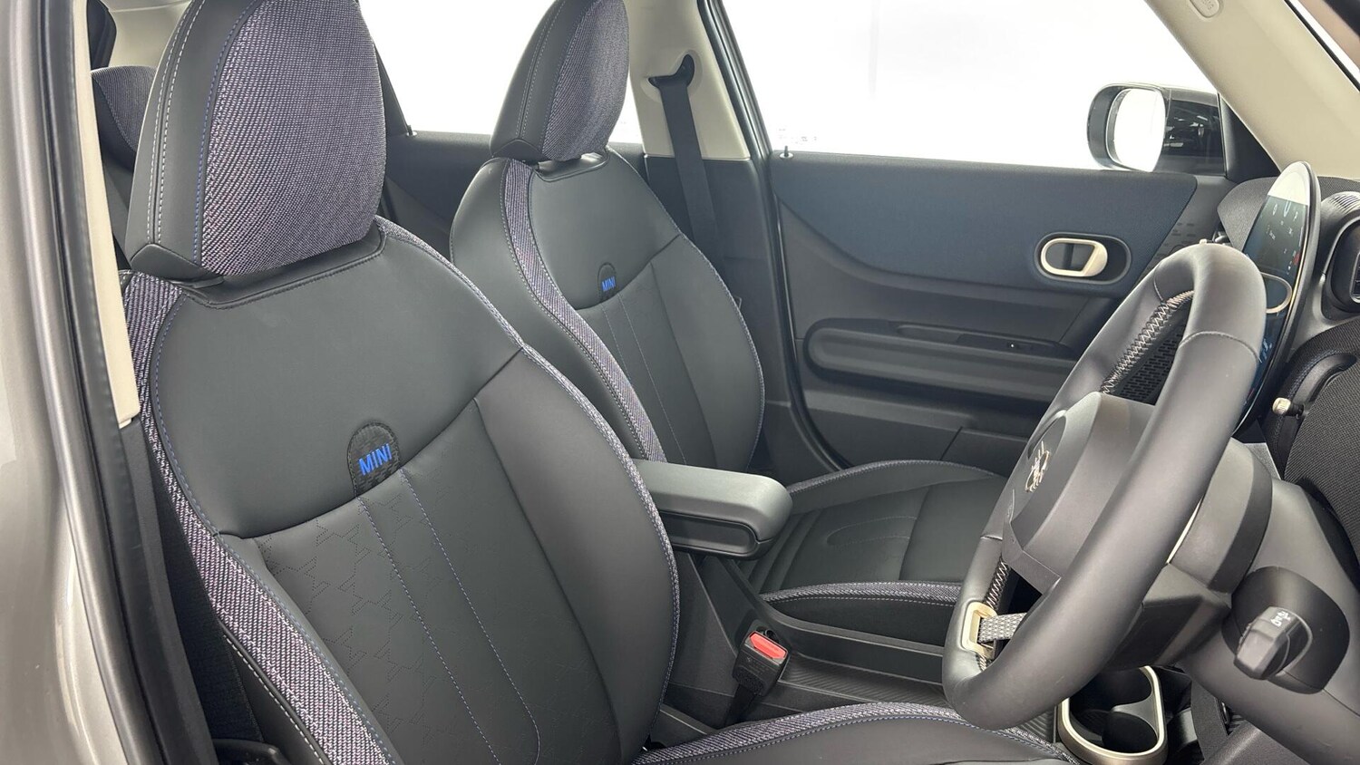 Used MINI Cooper 2025 for sale - 77633807: Photo 11