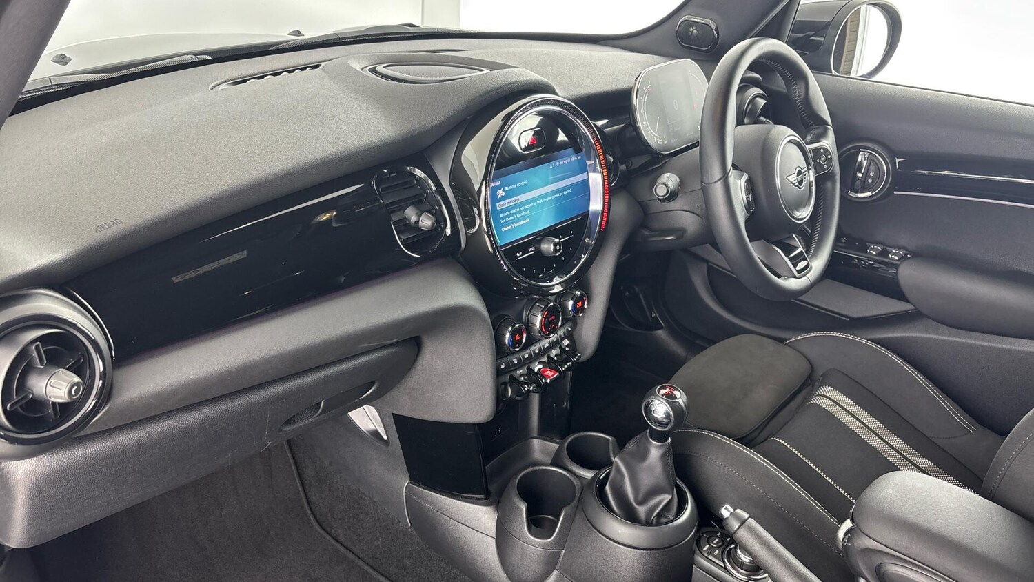 Used MINI Hatch 2023 for sale - 77015504: Photo 7