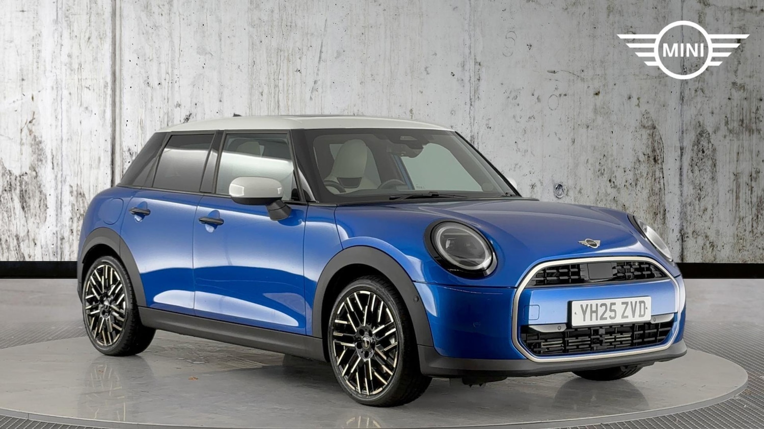 Used MINI Cooper 2025 for sale - 76760052: Photo 1