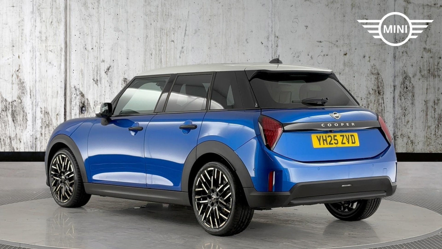 Used MINI Cooper 2025 for sale - 76760052: Photo 2