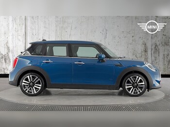 Used MINI Hatch 2022 for sale - 77783901: Photo