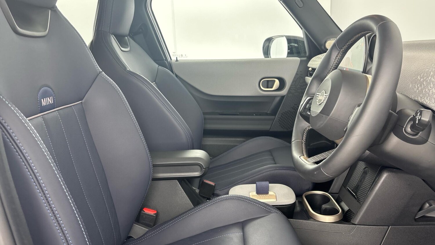 Used MINI Cooper 2025 for sale - 76760053: Photo 11