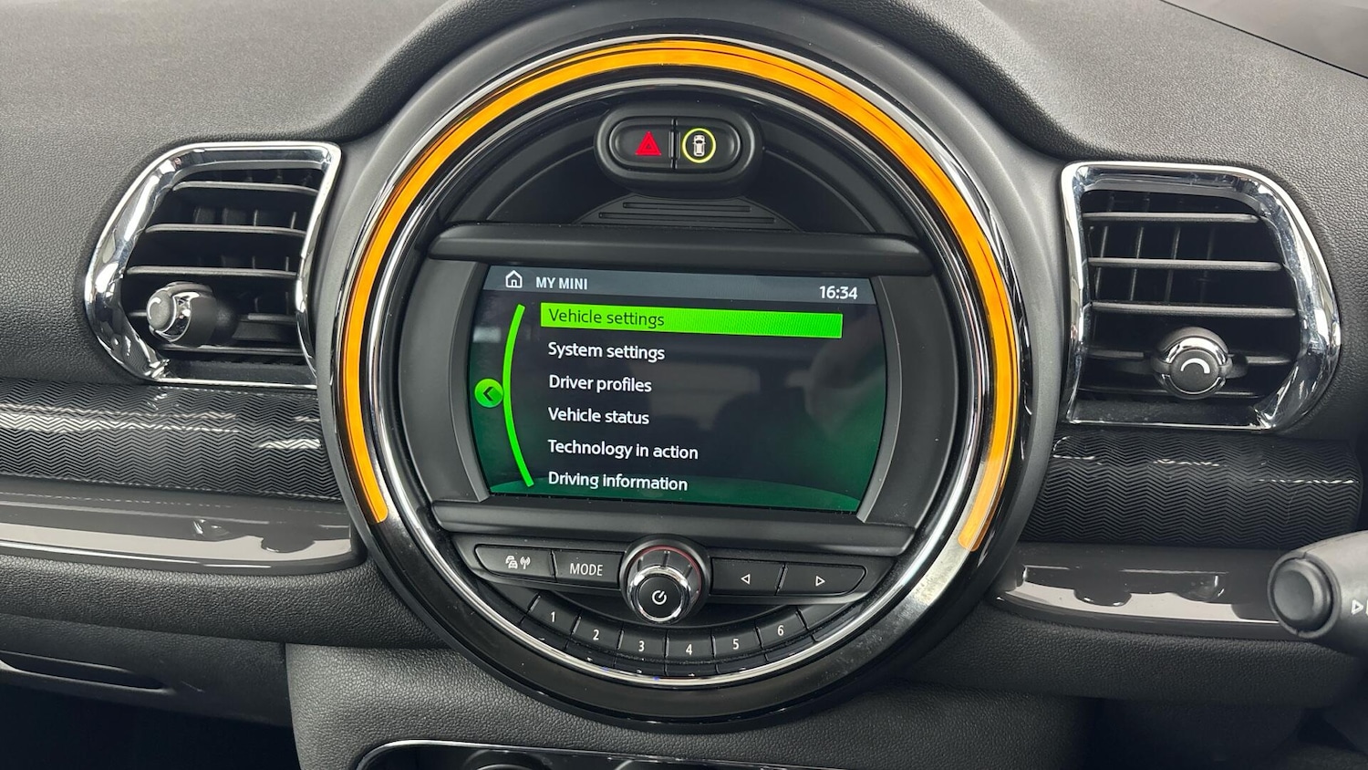 Used MINI Clubman 2018 for sale - 77130566: Photo 31