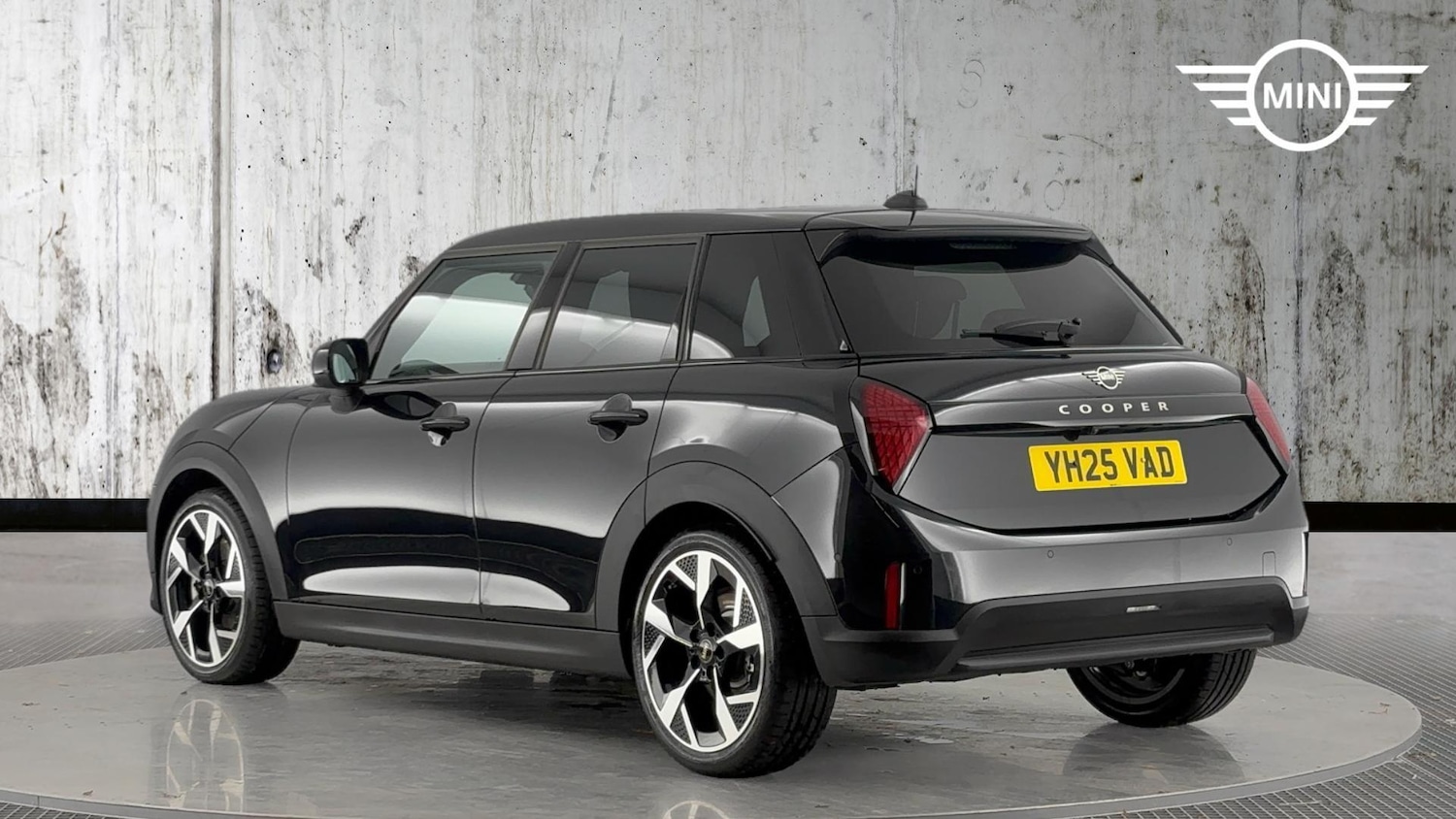 Used MINI Cooper 2025 for sale - 76760050: Photo 2