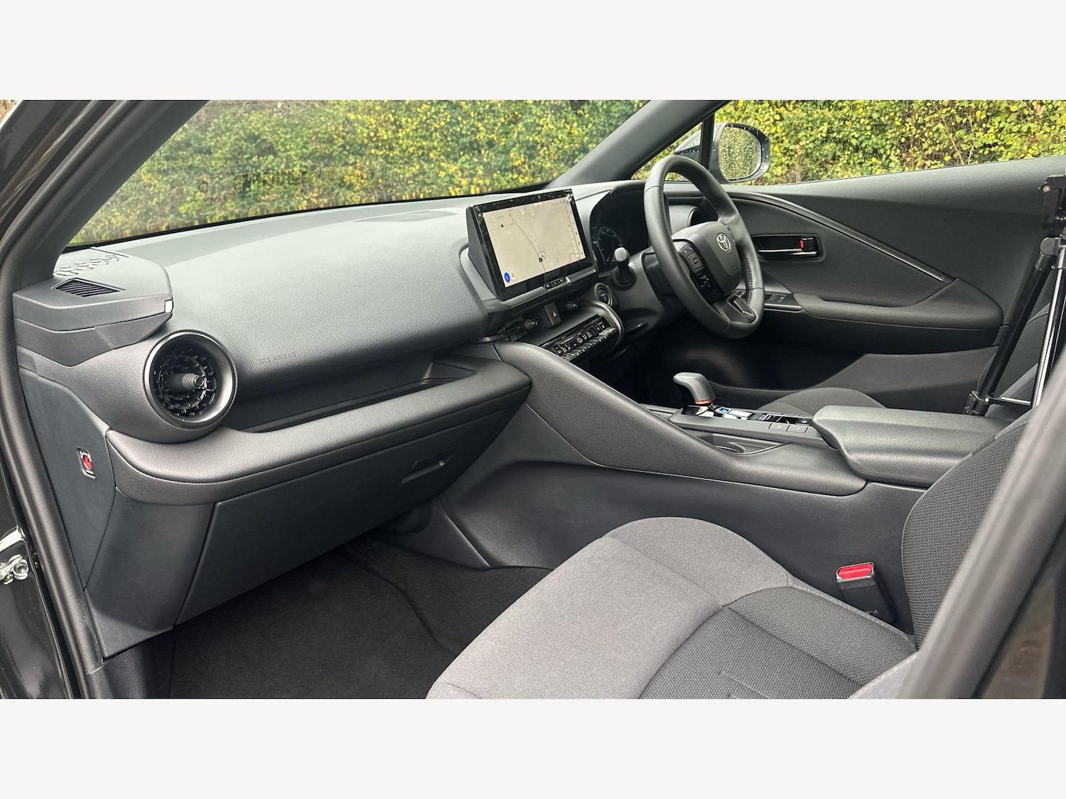 Used Toyota C-HR 2024 for sale - 76607457: Photo 12