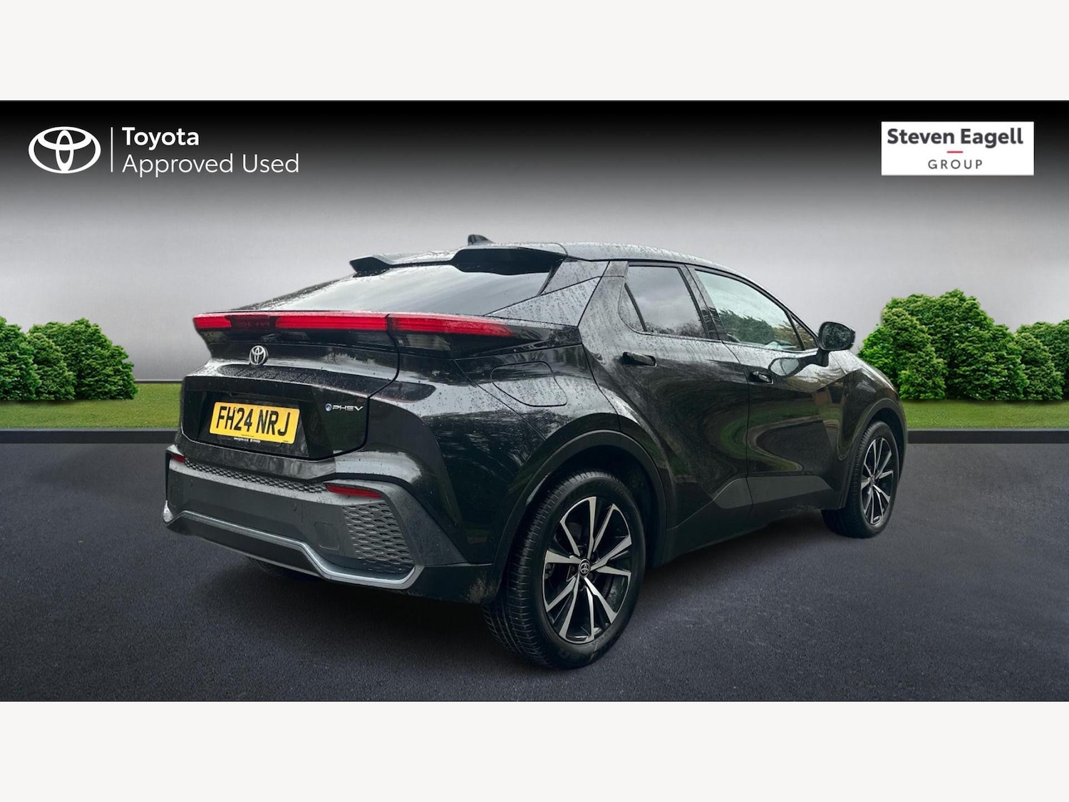 Used Toyota C-HR 2024 for sale - 76607457: Photo 2