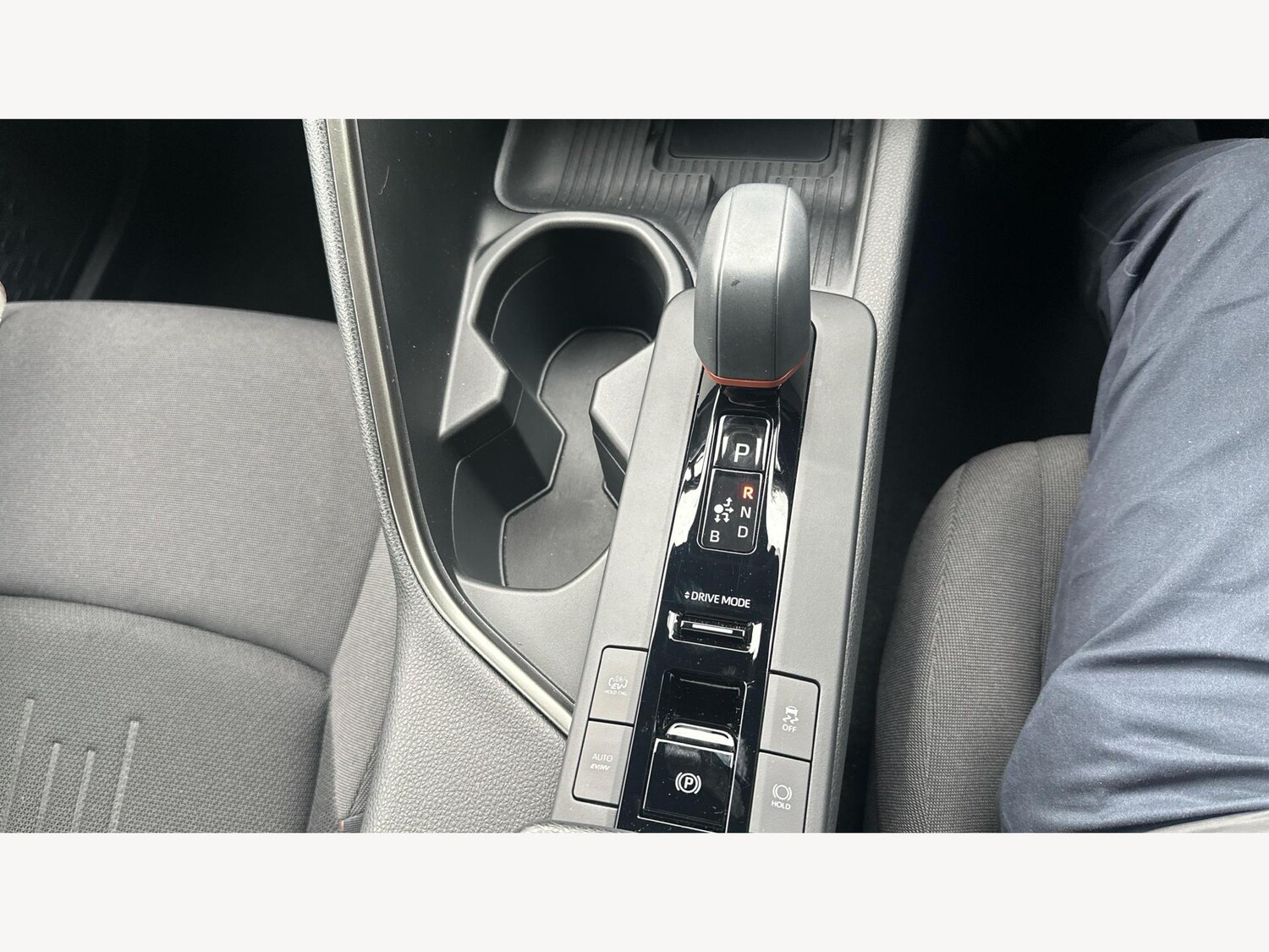 Used Toyota C-HR 2024 for sale - 76607457: Photo 29