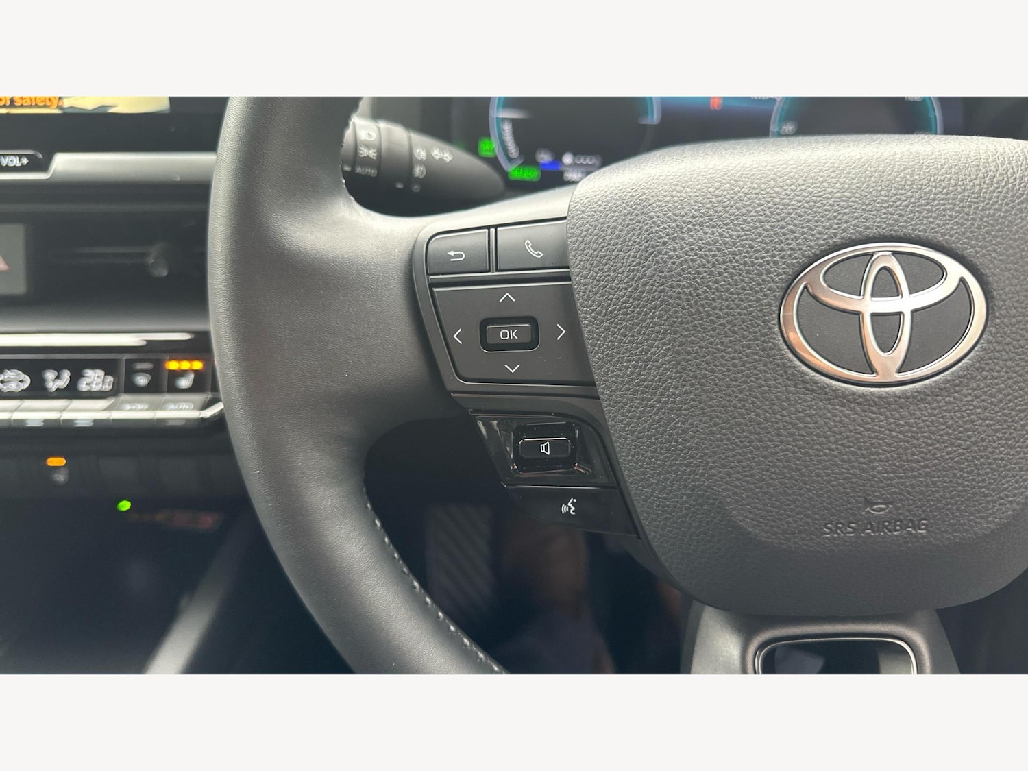 Used Toyota C-HR 2024 for sale - 76607457: Photo 32