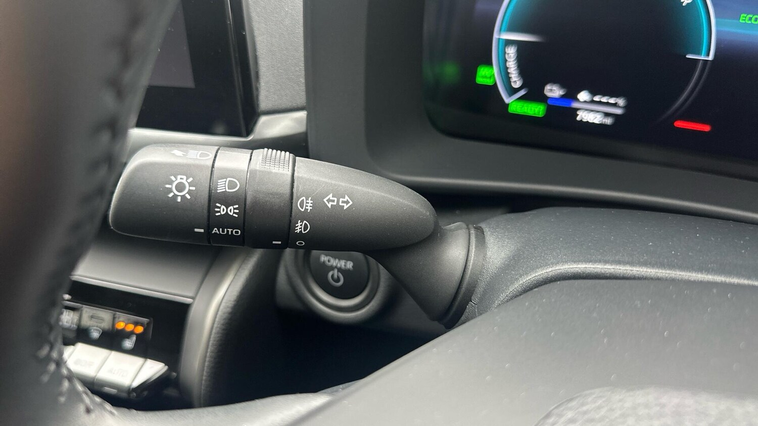 Used Toyota C-HR 2024 for sale - 76607457: Photo 35