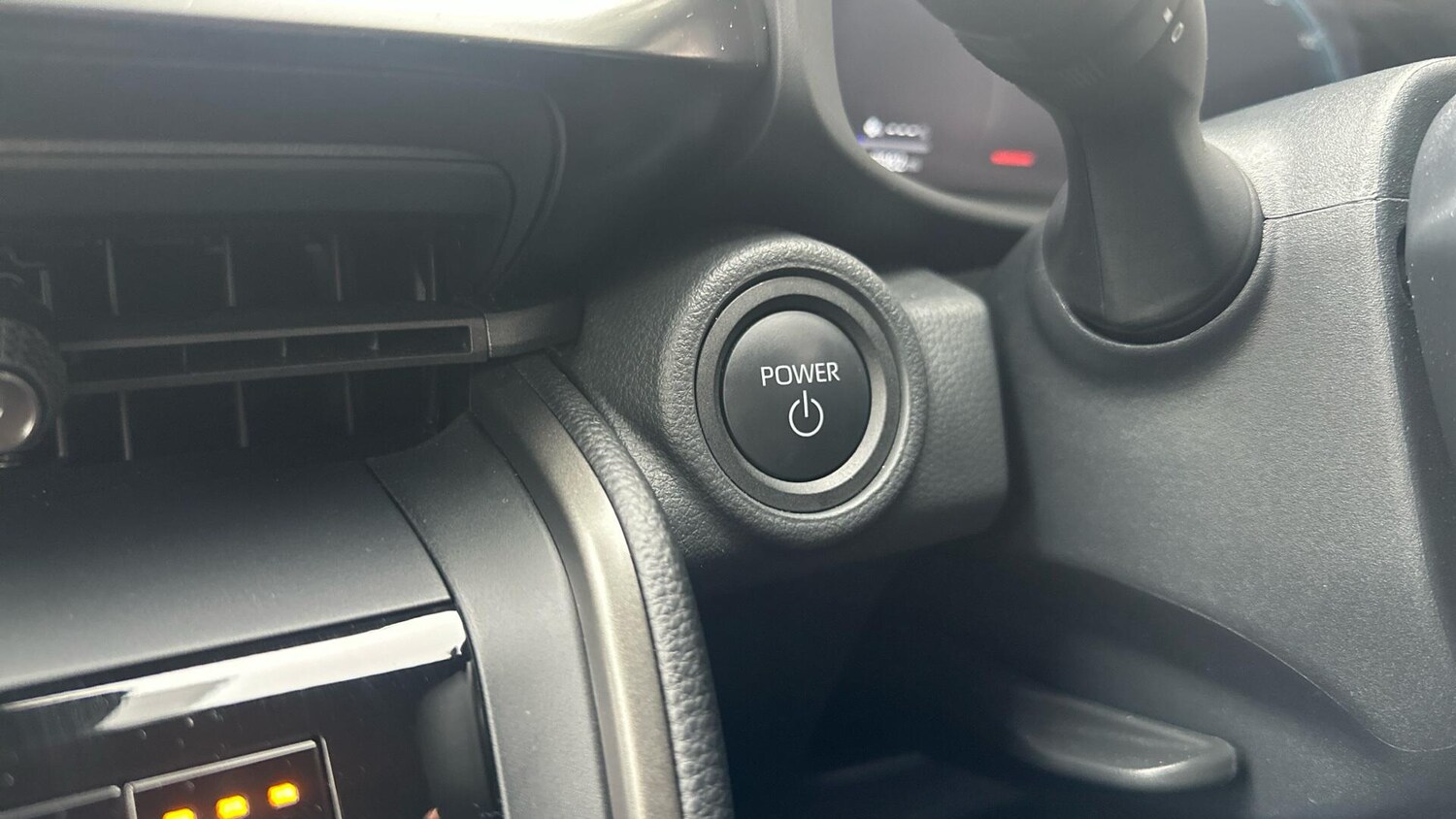 Used Toyota C-HR 2024 for sale - 76607457: Photo 36