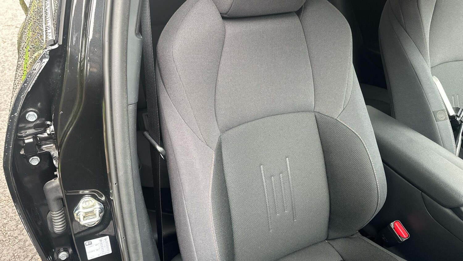 Used Toyota C-HR 2024 for sale - 76607457: Photo 40