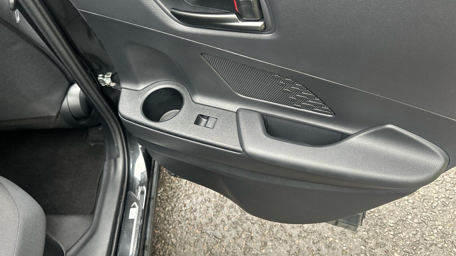 Used Toyota C-HR 2024 for sale - 76607457: Photo 42