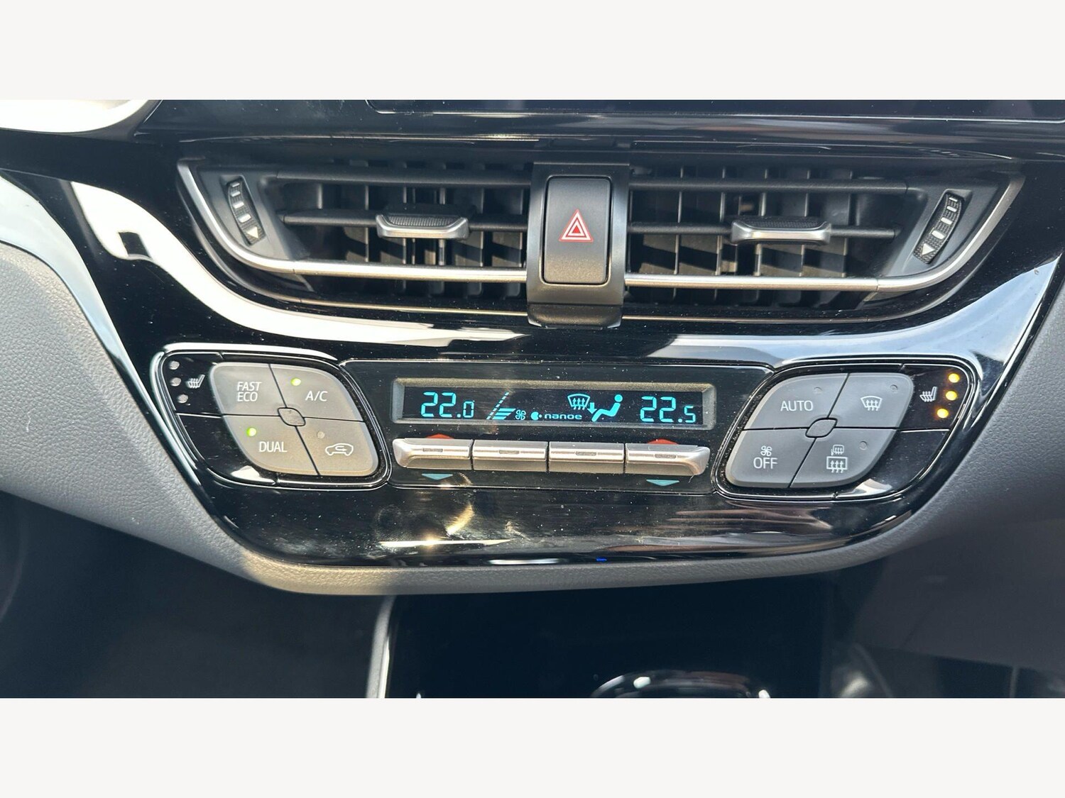 Used Toyota C-HR for sale - 77939546: Photo 23