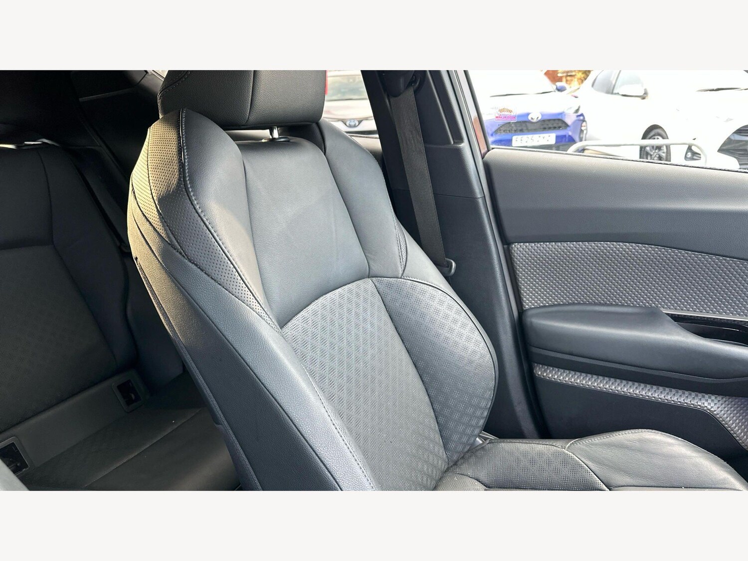 Used Toyota C-HR for sale - 77939546: Photo 25