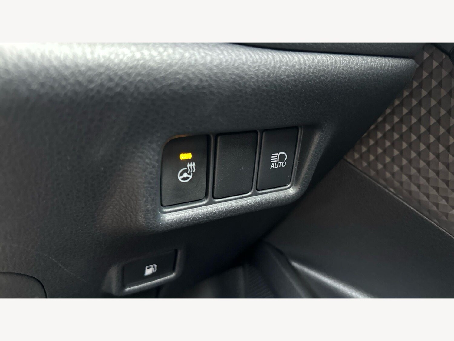 Used Toyota C-HR for sale - 77939546: Photo 29