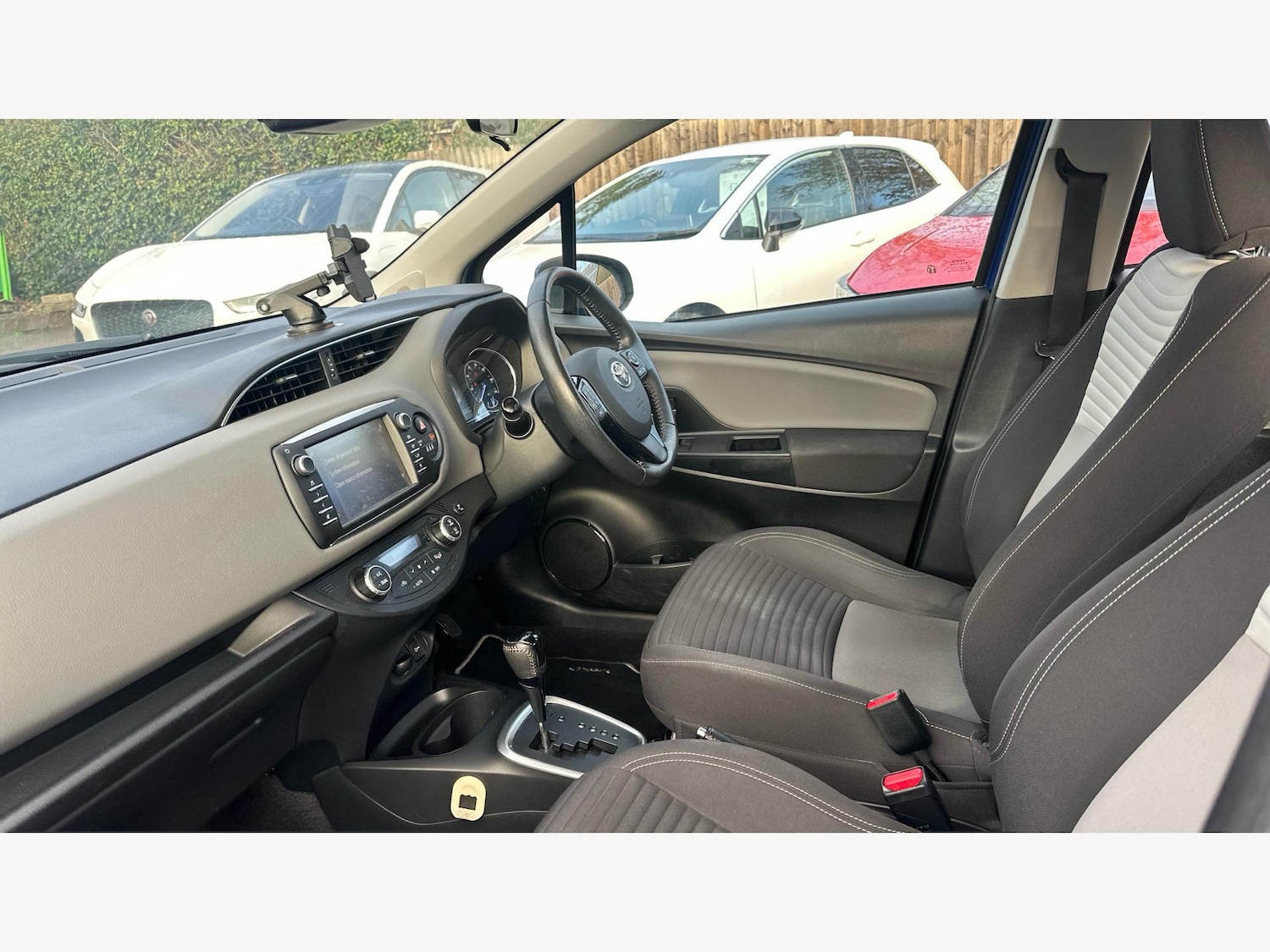 Used Toyota Yaris 2018 for sale - 76855900: Photo 12
