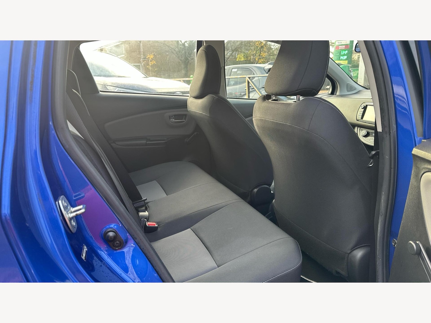 Used Toyota Yaris 2018 for sale - 76855900: Photo 14