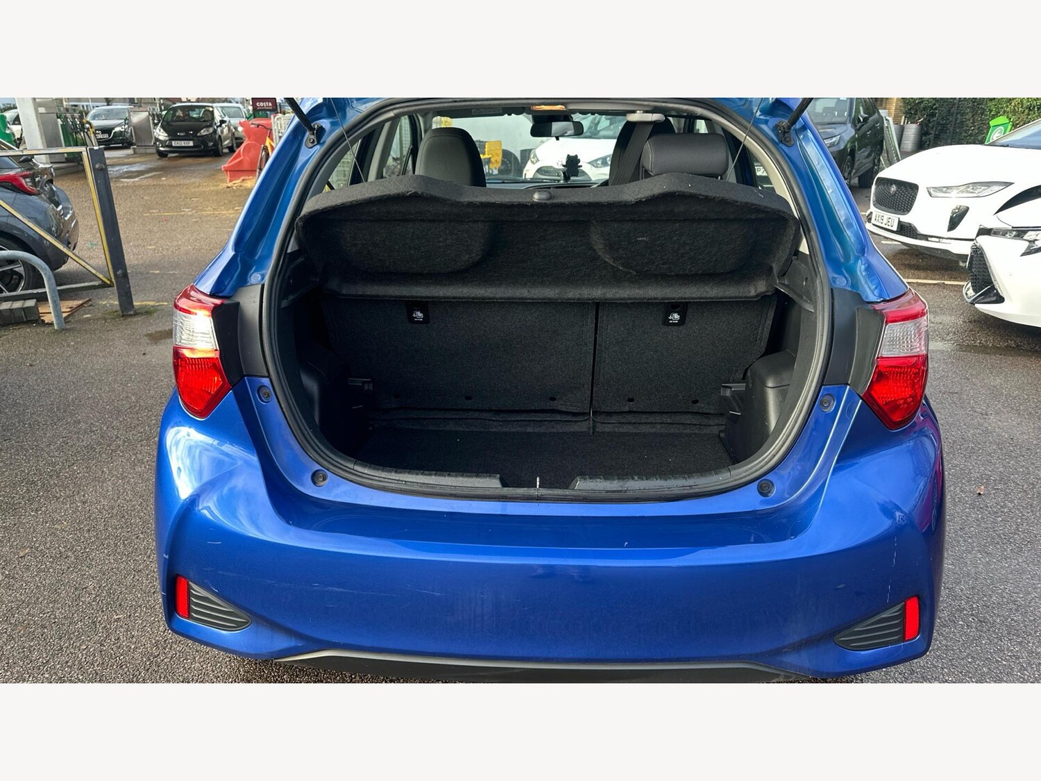 Used Toyota Yaris 2018 for sale - 76855900: Photo 16