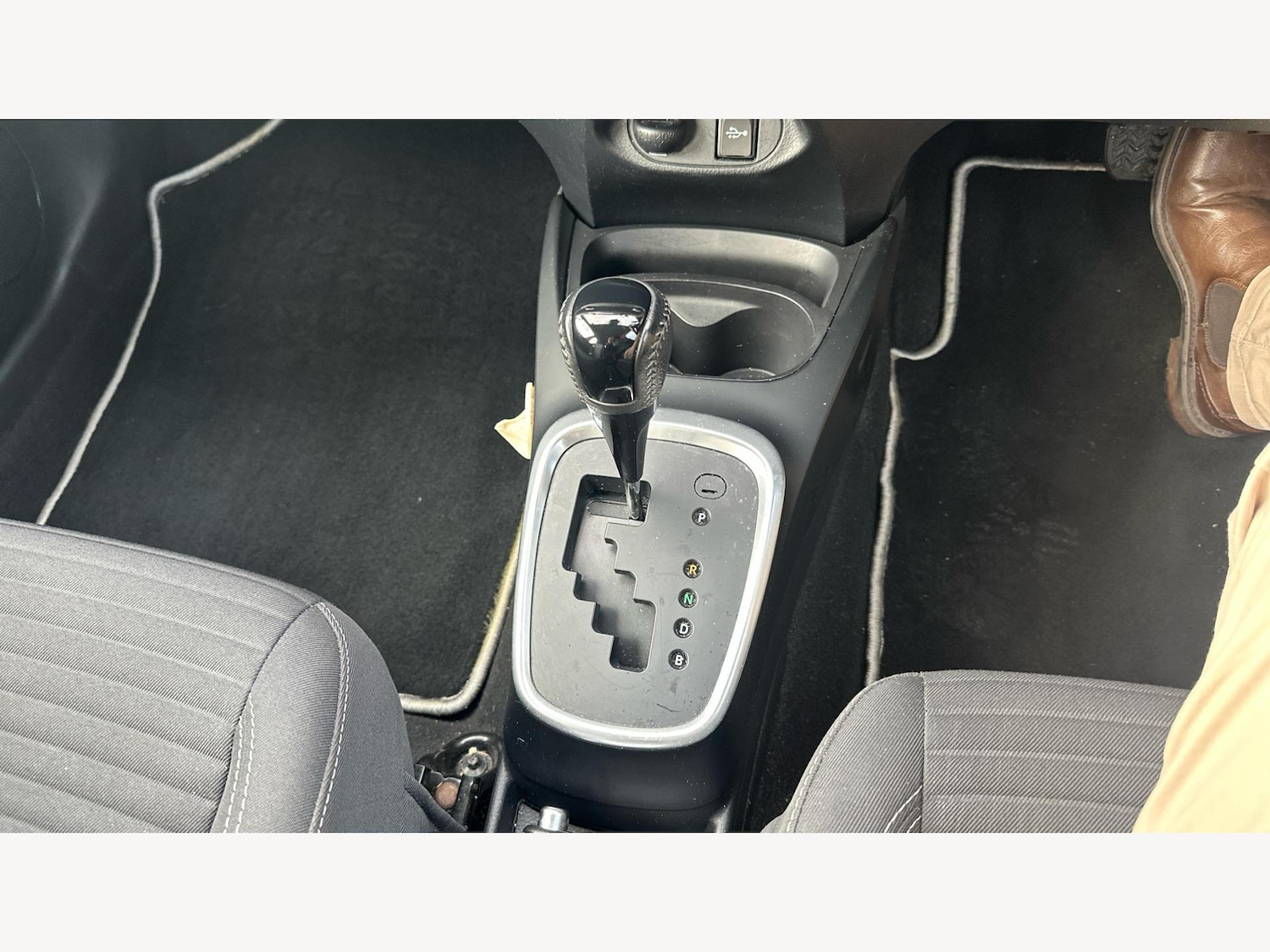 Used Toyota Yaris 2018 for sale - 76855900: Photo 24