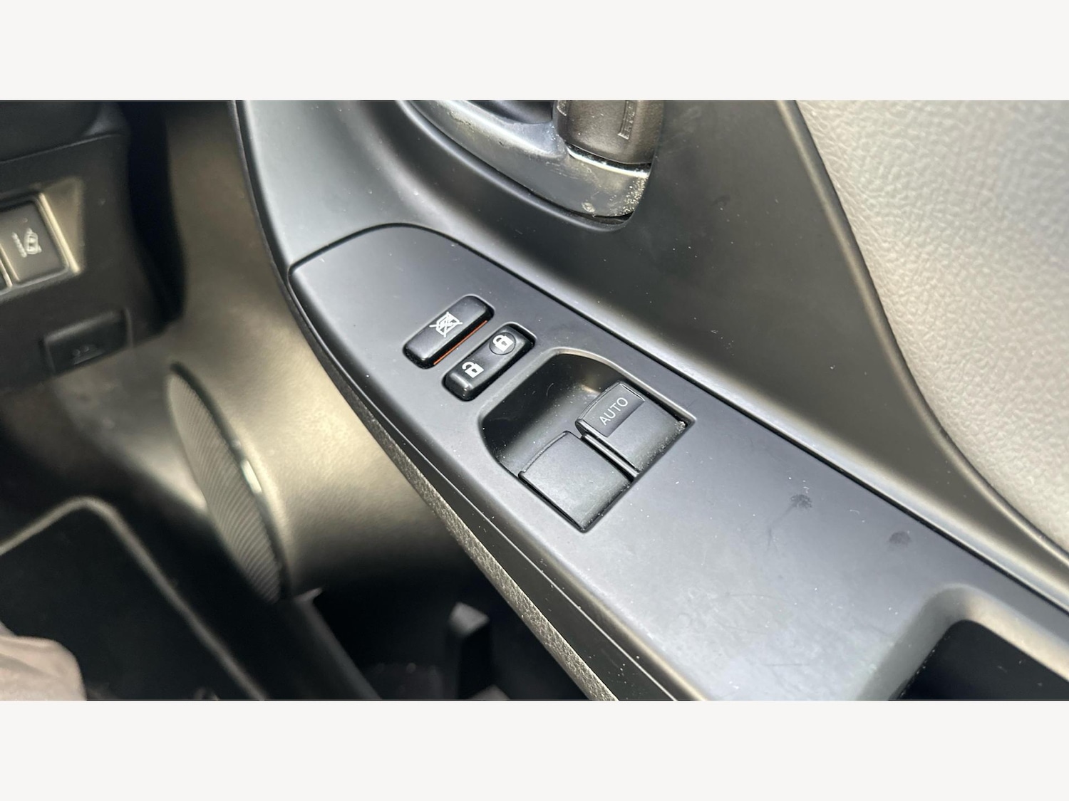 Used Toyota Yaris 2018 for sale - 76855900: Photo 29