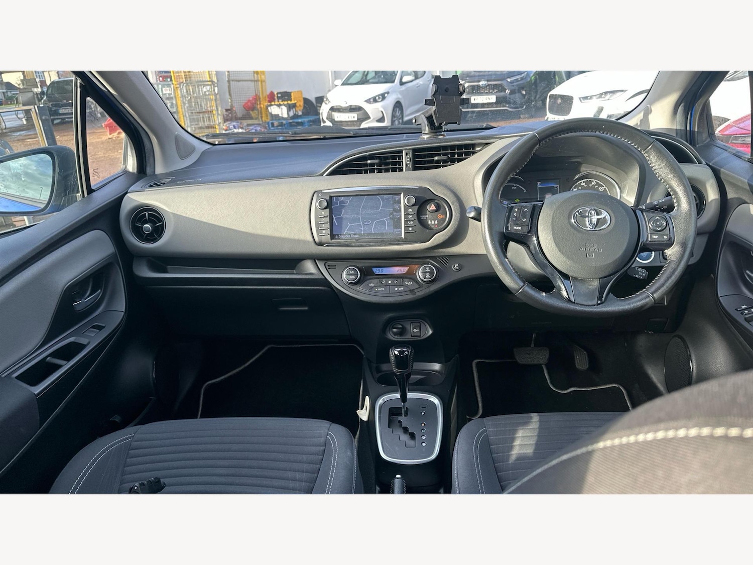 Used Toyota Yaris 2018 for sale - 76855900: Photo 7