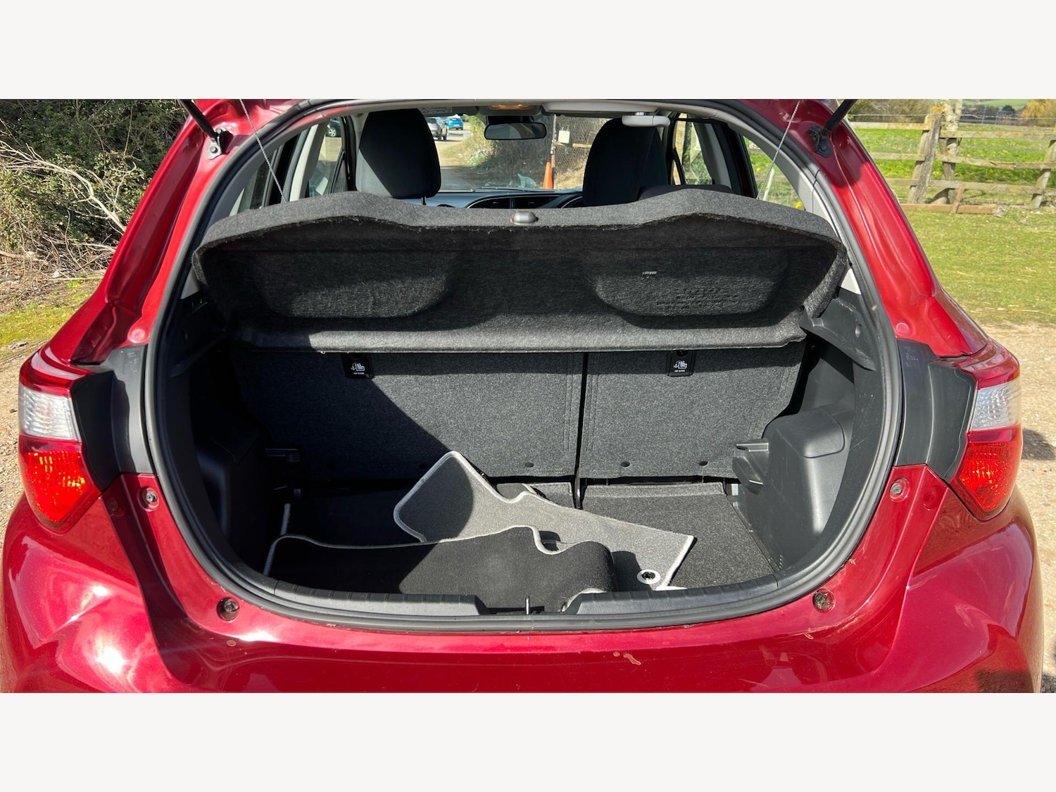 Used Toyota Yaris 2018 for sale - 78047580: Photo 16