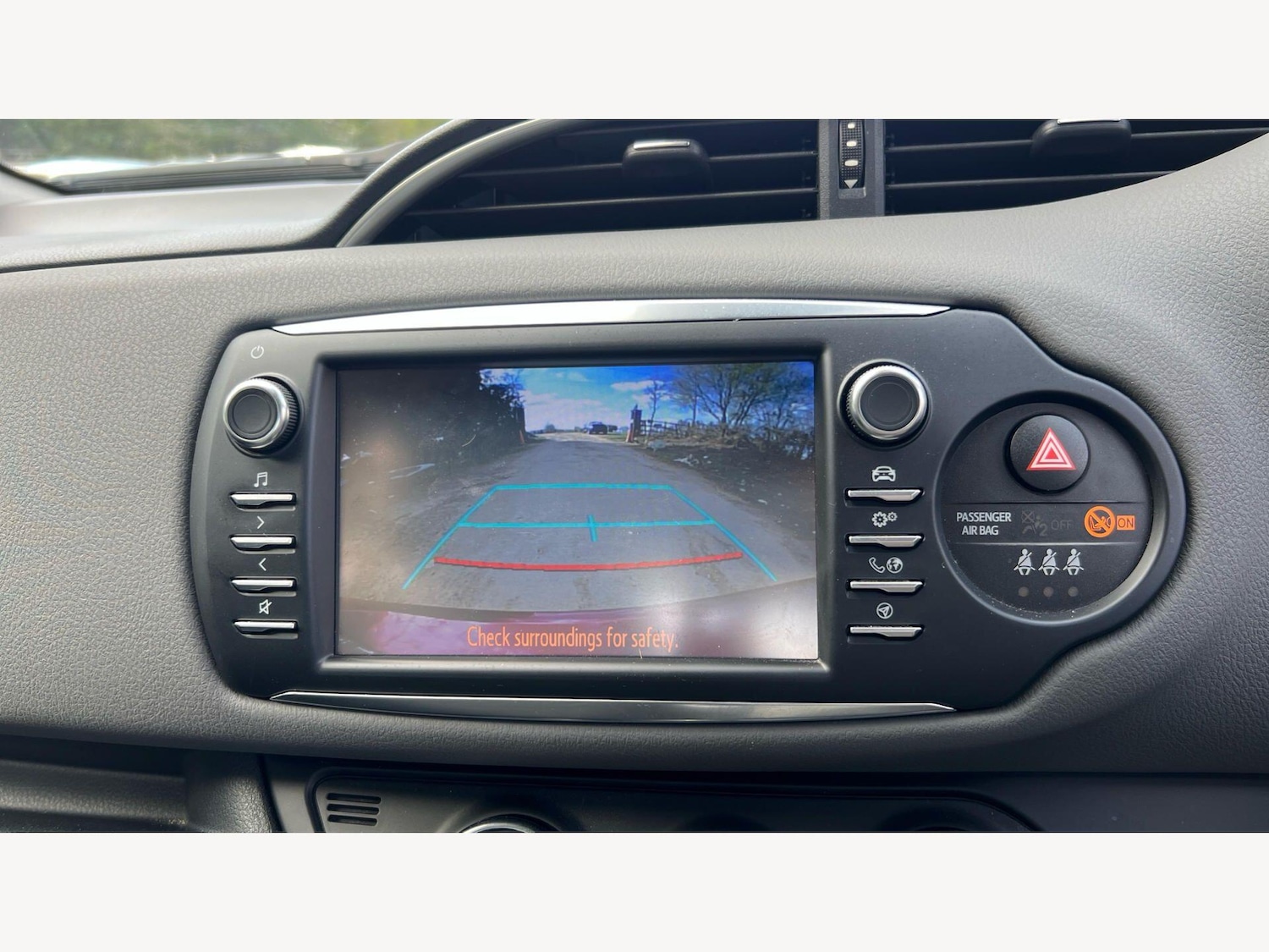 Used Toyota Yaris 2018 for sale - 78047580: Photo 25