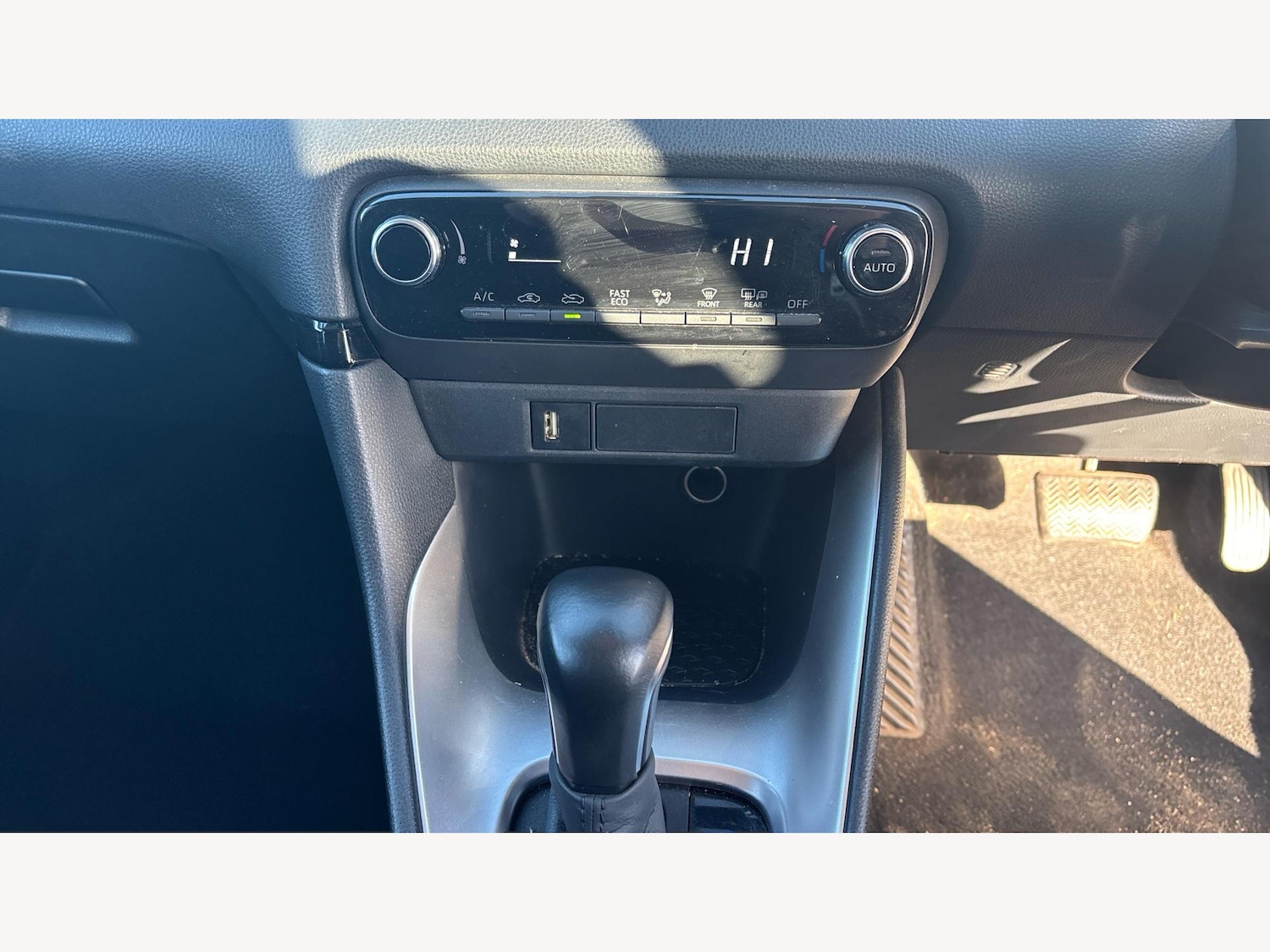 Used Toyota Yaris 2022 for sale - 76441124: Photo 33