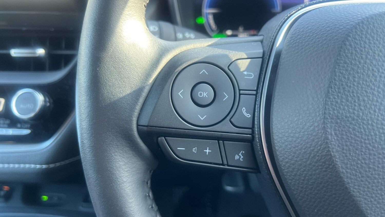 Used Toyota Corolla for sale - 77497171: Photo 36